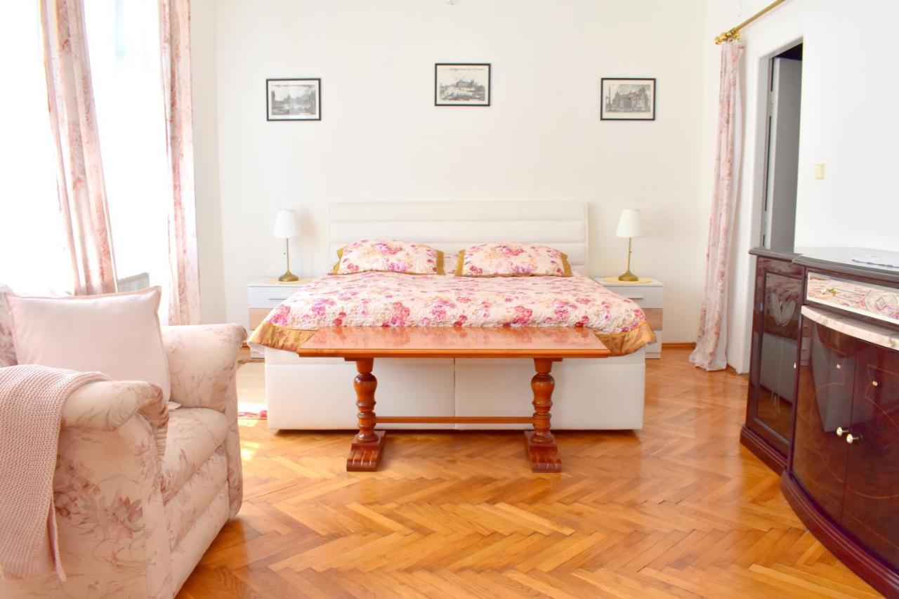 Old Town Konviktska - Bohemian Residence Πράγα Εξωτερικό φωτογραφία